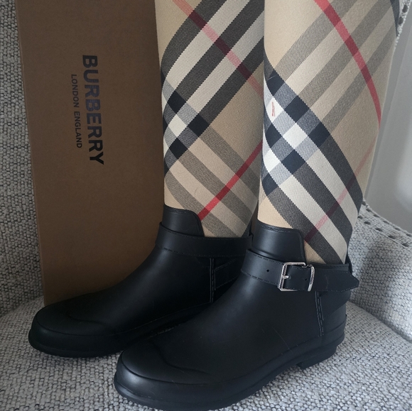 Burberry House Check Rubber Rain Boots 38 7.5 8 Worn Once - Picture 5 of 11